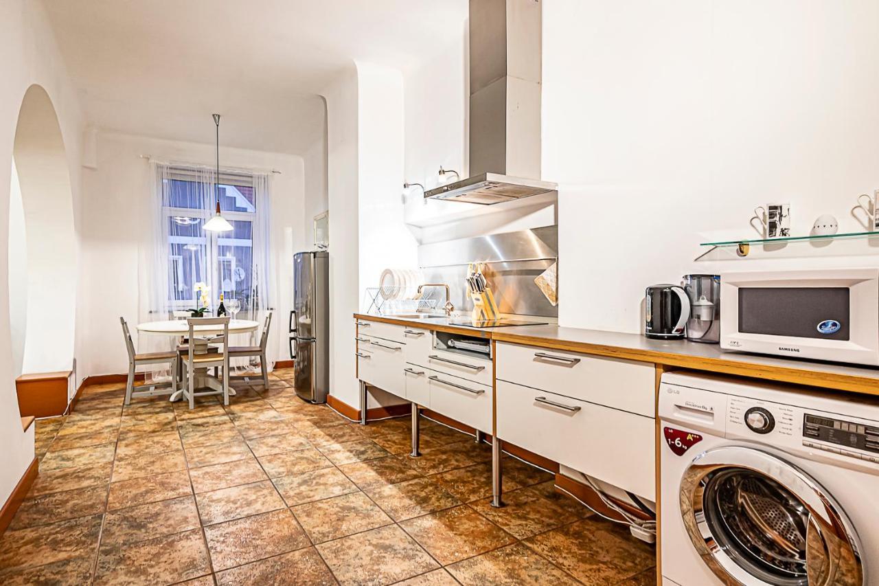 New Winwinstay Residence In Heart Of Old Town リガ エクステリア 写真